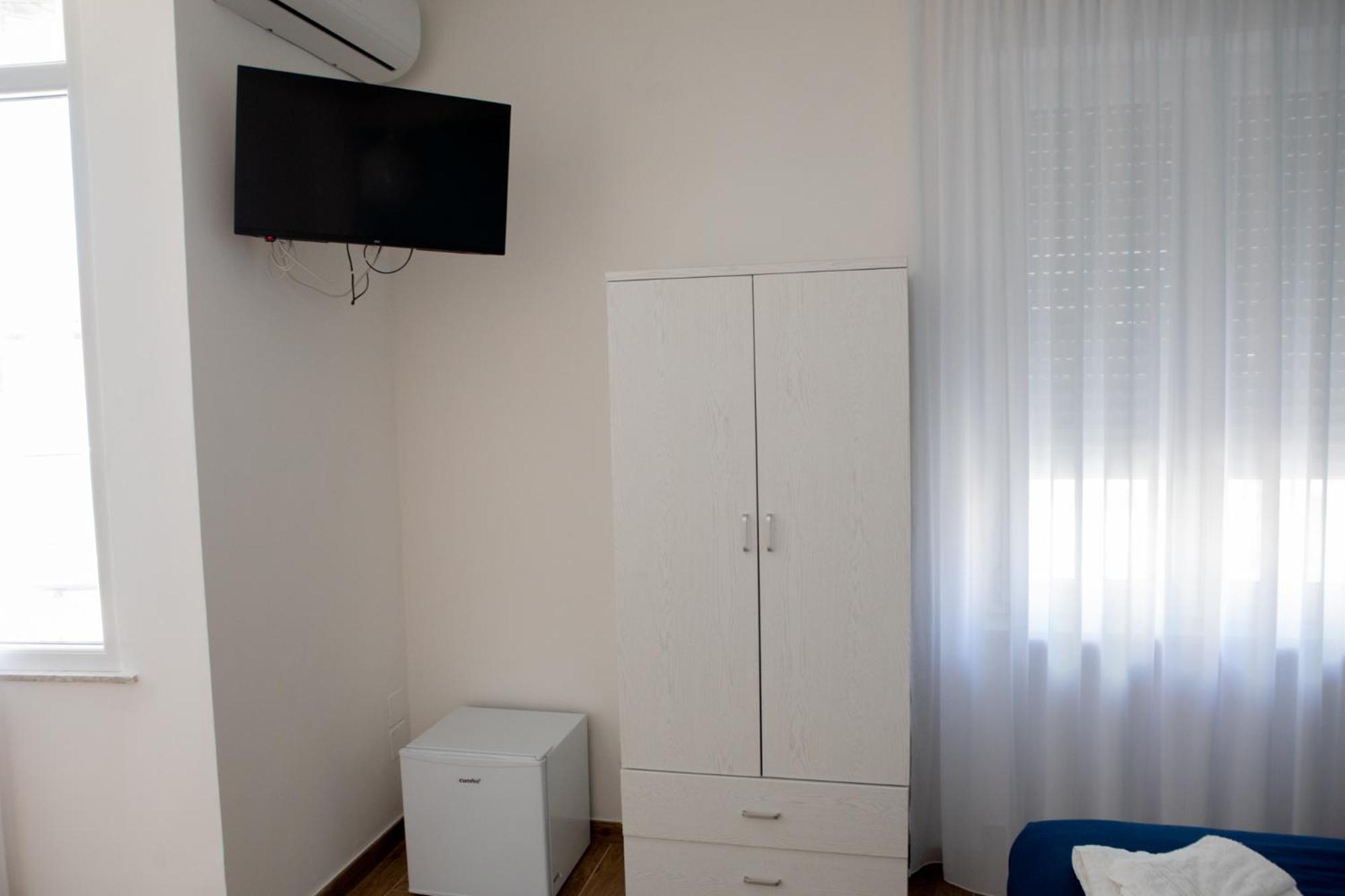 B&B Pietre Preziose ซาแลร์โน ภายนอก รูปภาพ