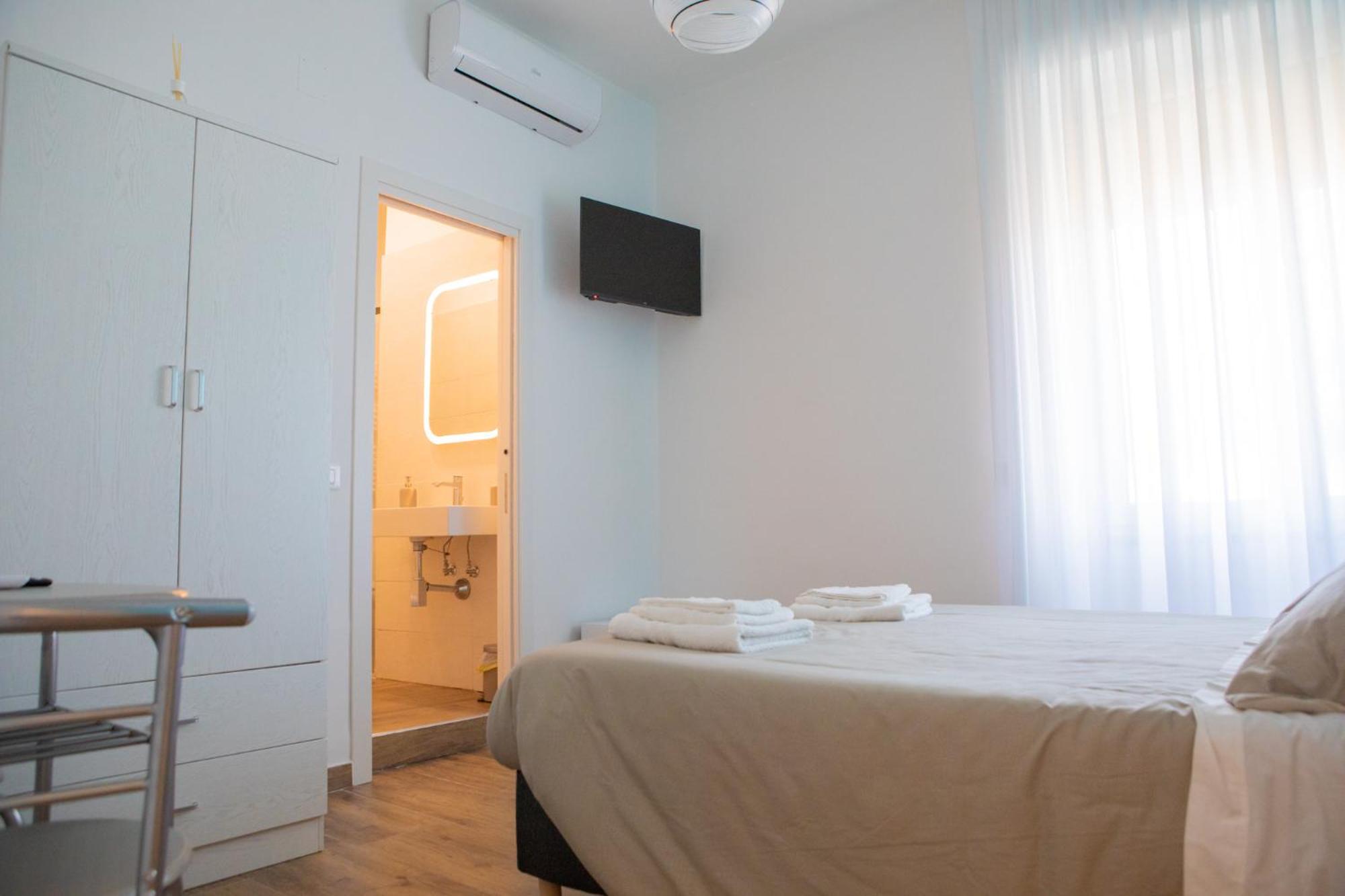 B&B Pietre Preziose ซาแลร์โน ภายนอก รูปภาพ