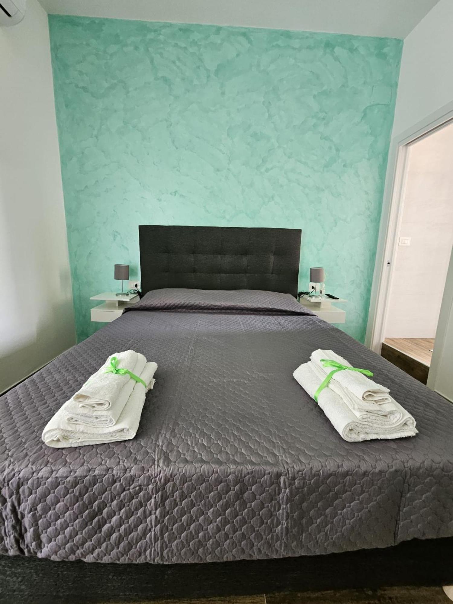 B&B Pietre Preziose ซาแลร์โน ภายนอก รูปภาพ